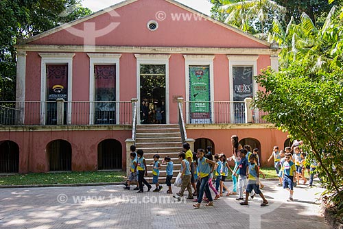  Students visiting the Paraense Emílio Goeldi Museum  - Belem city - Para state (PA) - Brazil