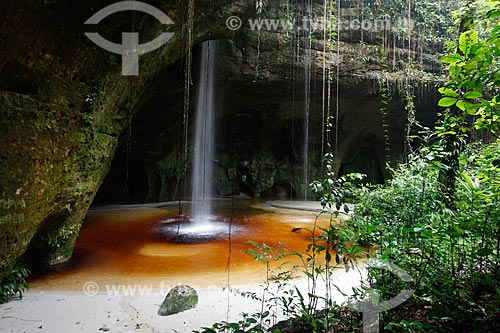  View of waterfall and Judeia grotto  - Presidente Figueiredo city - Amazonas state (AM) - Brazil