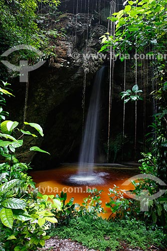  View of waterfall and Judeia grotto  - Presidente Figueiredo city - Amazonas state (AM) - Brazil