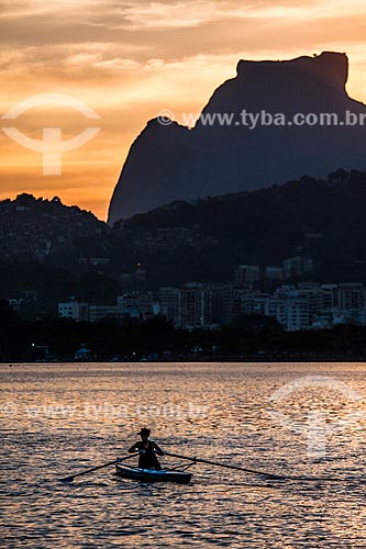  View of sunset - Rodrigo de Freitas Lagoon with Rock of Gavea in the background  - Rio de Janeiro city - Rio de Janeiro state (RJ) - Brazil
