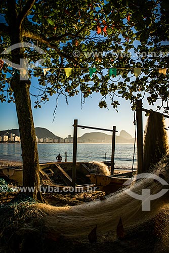  View of dawn from fishing village Z-13 - on Post 6 of Copacabana Beach - with the Sugar Loaf in the background  - Rio de Janeiro city - Rio de Janeiro state (RJ) - Brazil