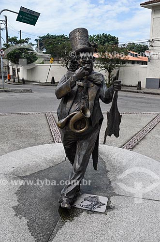  Statue to TV presenter Chacrinha - General Garzon Street  - Rio de Janeiro city - Rio de Janeiro state (RJ) - Brazil