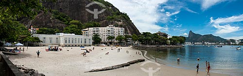  Urca Beach with building of the old TV Tupi, now headquarters of the European Institute of Design (IED) in the background  - Rio de Janeiro city - Rio de Janeiro state (RJ) - Brazil