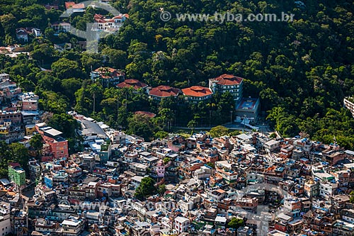  Houses of Rocinha slum with the American School of Rio de Janeiro viewed from Morro Dois Irmaos (Two Brothers Mountain) trail  - Rio de Janeiro city - Rio de Janeiro state (RJ) - Brazil
