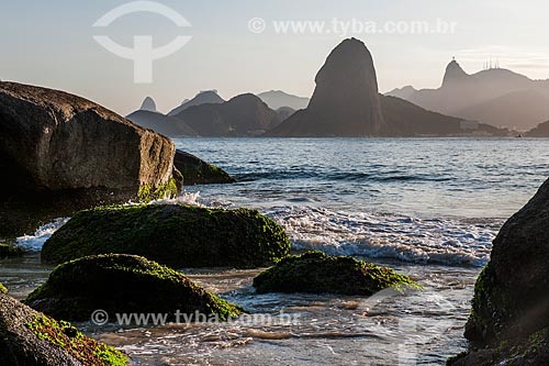  View of Guanabara Bay from Forte Barao do Rio Branco Beach - also known as Fora Beach  - Niteroi city - Rio de Janeiro state (RJ) - Brazil