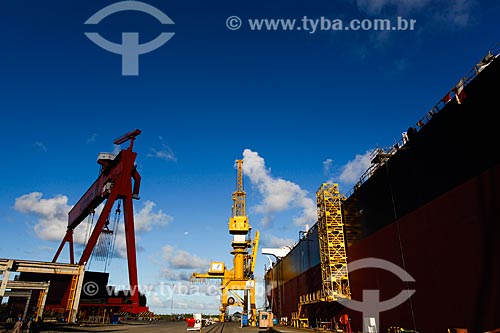  Cranes - Atlantico Sul Shipyard  - Ipojuca city - Pernambuco state (PE) - Brazil
