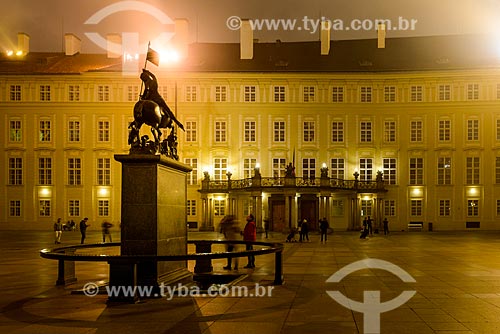  Statue of St. George and presidential palace in the background  - Prague - Central Bohemian Region - Czech Republic