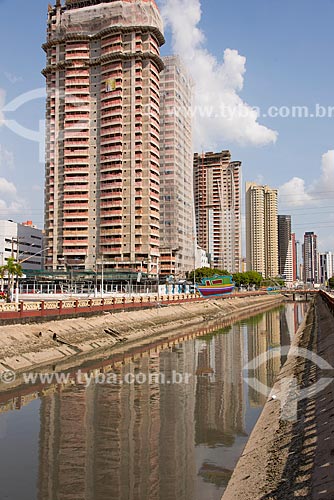  View of Docas channel with the buildings of Reduto neighborhood in the background  - Belem city - Para state (PA) - Brazil