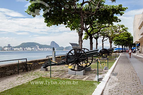  Cannons - old Fort of Copacabana (1914-1987), current Historical Museum Army - with the Sugar Loaf in the background  - Rio de Janeiro city - Rio de Janeiro state (RJ) - Brazil