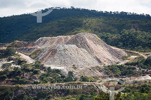  Quarry of Pirenopolis City Hall - whose main component of extraction is quartz  - Pirenopolis city - Goias state (GO) - Brazil