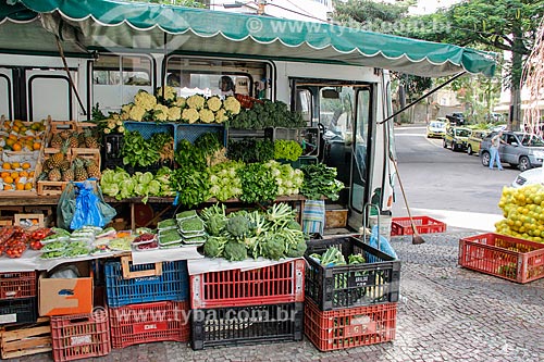  Varejao Volante - Bus used as an itinerant street fair  - Rio de Janeiro city - Rio de Janeiro state (RJ) - Brazil