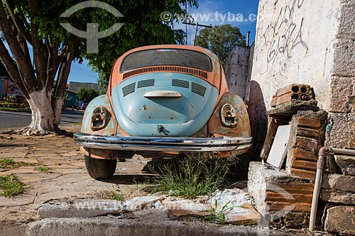  Beetle abandoned - Benjamim Constant Avenue  - Pirenopolis city - Goias state (GO) - Brazil