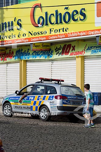  Police car - Benjamim Constant Avenue  - Pirenopolis city - Goias state (GO) - Brazil