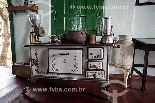  Wood stove on exhibit - Historical Museum of Anapolis Alderico Borges de Carvalho  - Anapolis city - Goias state (GO) - Brazil