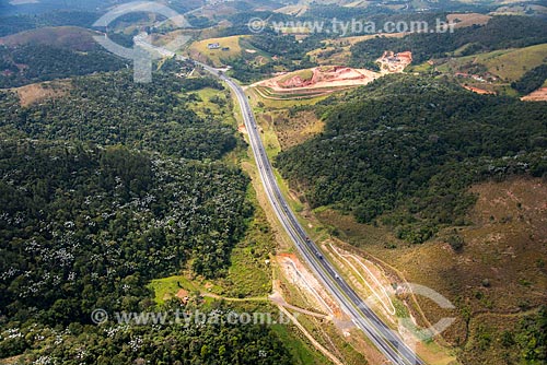  Aerial photo of Presidente Dutra Road (BR-116) near to Santa Isabel city  - Santa Isabel city - Sao Paulo state (SP) - Brazil