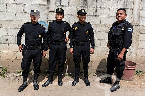  Policemen - streets of department of Quetzaltenango  - Quetzaltenango department - Republic of Guatemala
