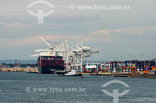  Cargo ship - New York Port  - New York city - New York - United States of America