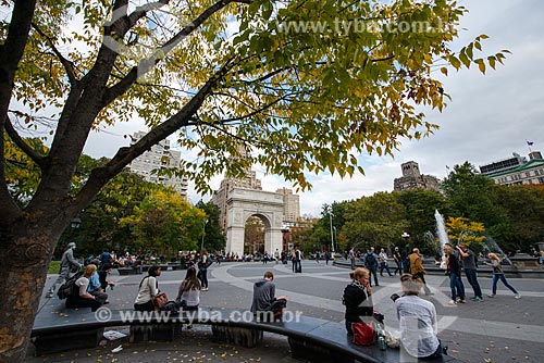  Persons - Washington Square Park  - New York city - New York - United States of America