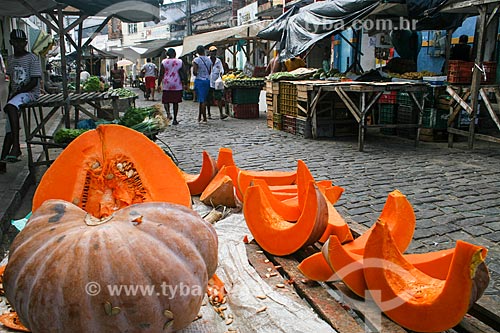  Pumpkin on sale - street fair of Santo Amaro da Purificacao city  - Santo Amaro city - Bahia state (BA) - Brazil