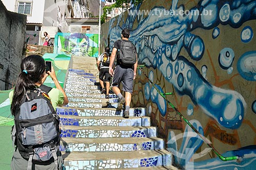  Woman photographing- staircase of the Ladeira dos Tabajaras slum  - Rio de Janeiro city - Rio de Janeiro state (RJ) - Brazil