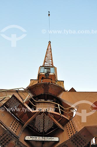  Detail of crane of Pier Maua  - Rio de Janeiro city - Rio de Janeiro state (RJ) - Brazil