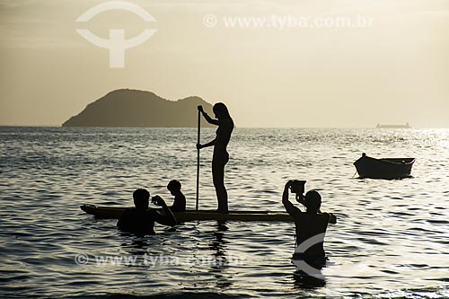  Practitioner of stand up paddle - Joao Fernandinho Beach  - Armacao dos Buzios city - Rio de Janeiro state (RJ) - Brazil