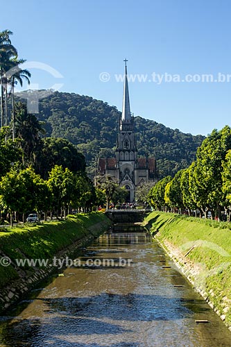  Quitandinha River with the Cathedral of Sao Pedro de Alcantara (1846) in the background  - Petropolis city - Rio de Janeiro state (RJ) - Brazil