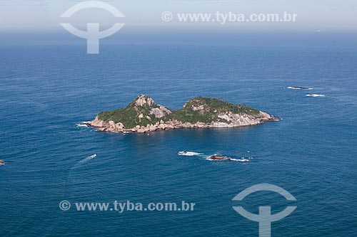  Aerial photo of Pontuda Island - part of the Tijucas Islands  - Rio de Janeiro city - Rio de Janeiro state (RJ) - Brazil