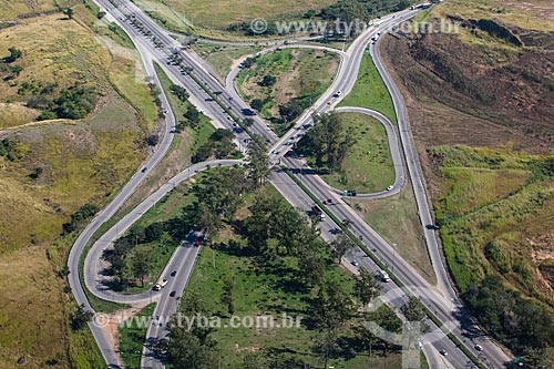  Aerial photo of the Viaduct Engineer Oscar Brito - highway clover between the Brasil Avenue and BR-465 highway  - Rio de Janeiro city - Rio de Janeiro state (RJ) - Brazil