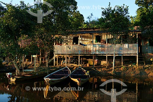  Riparian community on the banks of Amazonas River  - Parintins city - Amazonas state (AM) - Brazil