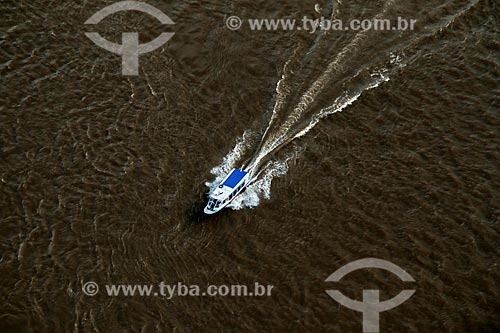 Aerial photo of motorboat - Amazonas River  - Parintins city - Amazonas state (AM) - Brazil