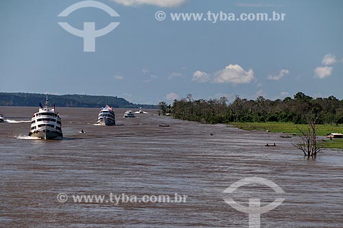  Passenger boats - Amazon River near to Parintins city  - Parintins city - Amazonas state (AM) - Brazil