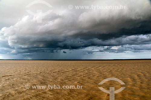  Rain clouds over the Amazonas River - between the cities of Urucurituba and Itacoatiara  - Urucurituba city - Amazonas state (AM) - Brazil