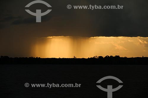  Rain over the Amazonas River - near to Itacoatiara city  - Itacoatiara city - Amazonas state (AM) - Brazil