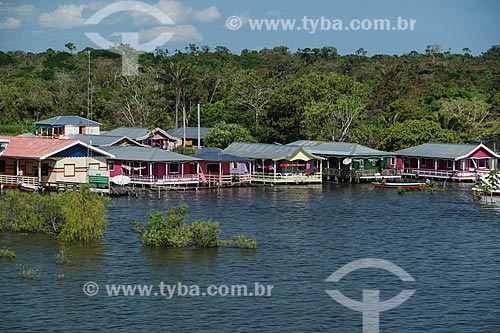  Riparian community on the banks of Amazonas River - during flood season  - Careiro da Varzea city - Amazonas state (AM) - Brazil