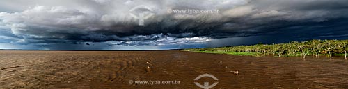  Rain clouds over the Amazonas River - between the cities of Urucurituba and Itacoatiara  - Urucurituba city - Amazonas state (AM) - Brazil