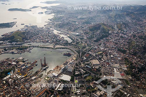  Aerial view of shipyards and the Rio-Niteroi Bridge  - Niteroi city - Rio de Janeiro state (RJ) - Brazil
