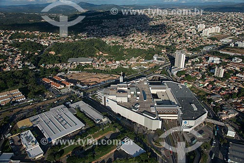  Aerial photo of the Belo Horizonte campus of Minas University - to the left - with the Vilarinho Station of Belo Horizonte Subway  - Belo Horizonte city - Minas Gerais state (MG) - Brazil