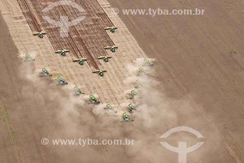  Aerial photo of soybean harvest  - Diamantino city - Mato Grosso state (MT) - Brazil