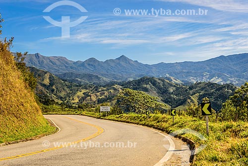  Snippet of RJ-163 highway with the Mantiqueira Mountain Range in the background  - Resende city - Rio de Janeiro state (RJ) - Brazil
