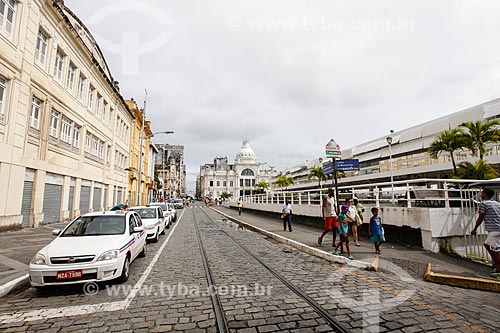  View of the Misericordia Street with the Tome de Sousa Palace (1986) - headquarters of Salvador city hall - to the right  - Salvador city - Bahia state (BA) - Brazil