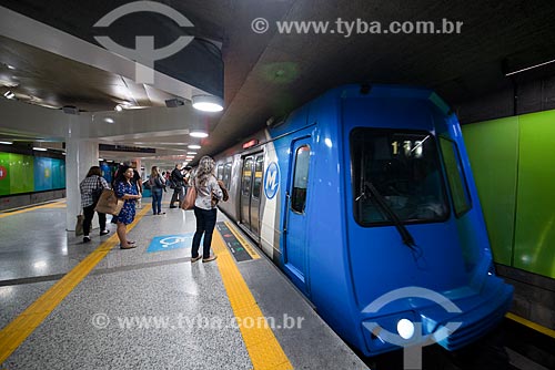  People with disabilities boarding area - Uruguai Station of Rio Subway - Line 1  - Rio de Janeiro city - Rio de Janeiro (RJ) state - Brazil