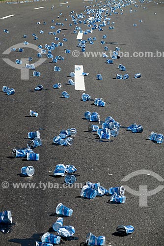  Empty glasses of water thrown on the street after sporting event  - Rio de Janeiro city - Rio de Janeiro state (RJ) - Brazil
