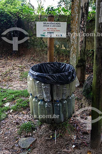  Garbage can made with recycled material - Mirante of Sao Paulo Hill trail  - Cairu city - Bahia state (BA) - Brazil