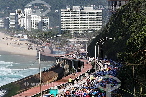  Athletes - Niemeyer Avenue during the Rio de Janeiro International Half Marathon with the Royal Tulip Rio de Janeiro Hotel in the background  - Rio de Janeiro city - Rio de Janeiro state (RJ) - Brazil