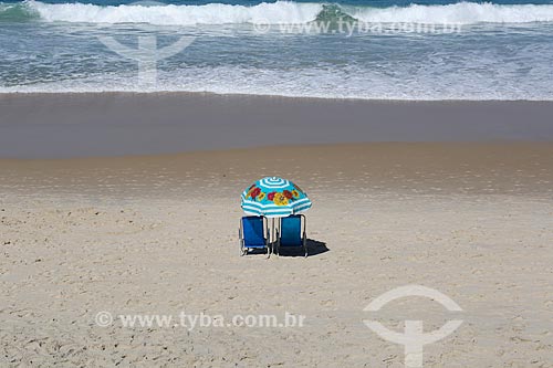  Beach chairs with sun umbrella - Ipanema Beach  - Rio de Janeiro city - Rio de Janeiro state (RJ) - Brazil