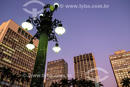  Detail of lamppost - Ramos de Azevedo Square  - Sao Paulo city - Sao Paulo state (SP) - Brazil