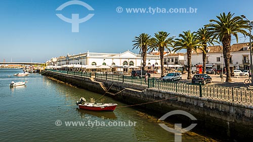  View of Gilao River with the municipal market of Tavira civil parish in the background  - Tavira municipality - Faro district - Portugal