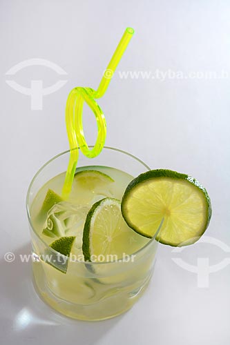  Detail of lemon caipirinha 