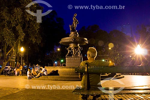  Persons - Sao Salvador Square  - Rio de Janeiro city - Rio de Janeiro state (RJ) - Brazil